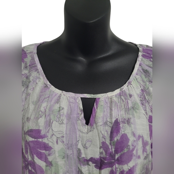 💲1️⃣ NWOT Northern Reflections White / Purple Fauna Lined Flutter Sleeves Sz Sm - Picture 3 of 12